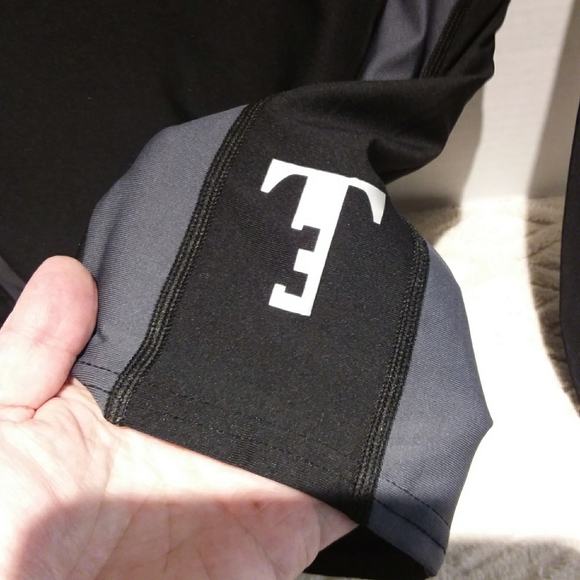 Firstar compression top-EUC - Picture 3 of 6